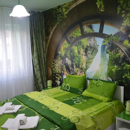 Green Rooms Hunedoara Extérieur photo