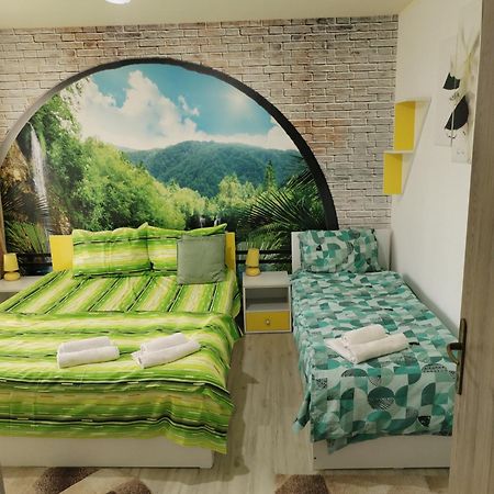 Green Rooms Hunedoara Extérieur photo