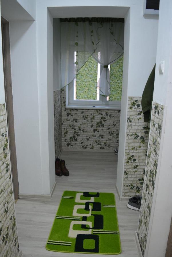 Green Rooms Hunedoara Extérieur photo