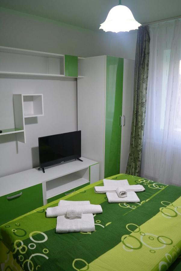 Green Rooms Hunedoara Extérieur photo